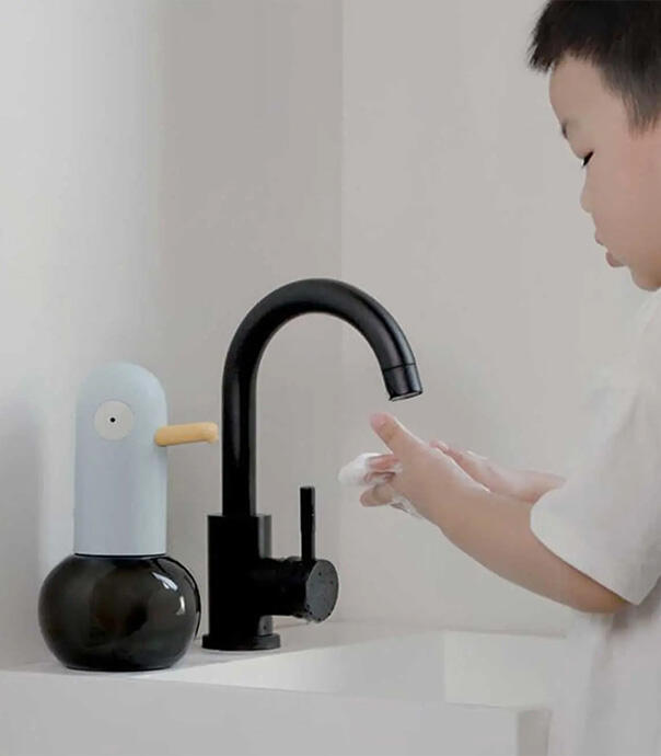 دستگاه فوم ساز مایع دستشویی شارژی اتوماتیک فانتزی طرح اردک مدل H-S-01