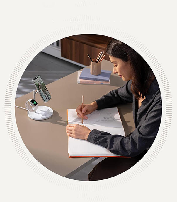 شارژر بی سیم چند کاره انکر مدل B25M3311