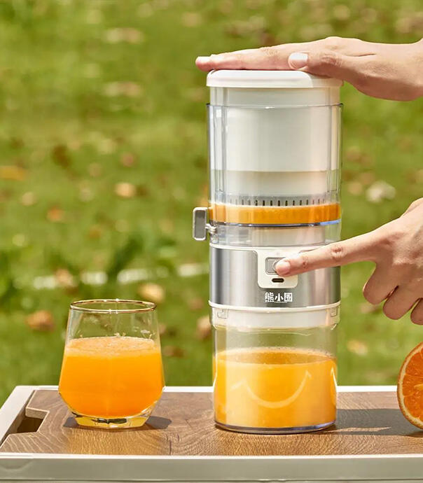 آبمیوه گیر قابل حمل شیائومی مدل Xiong Xiaoquan CZJ-01A050P