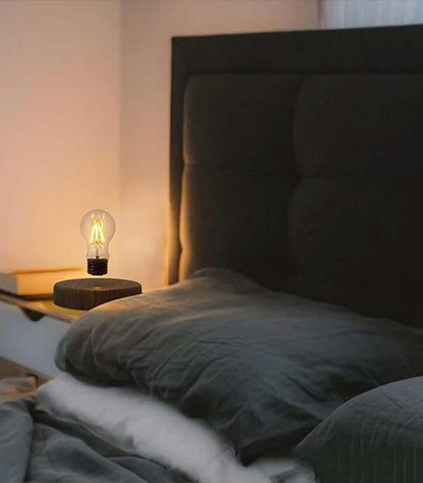 لامپ معلق مغناطیسی طرح قلب Levitating Lamp Bulb
